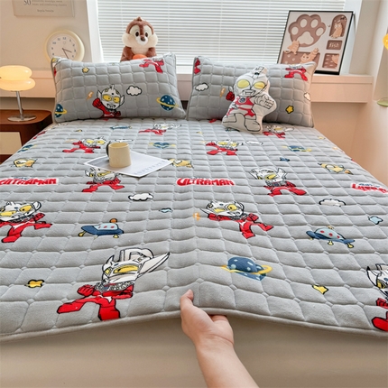 91家纺网 家纺一手货源 找家纺 （总）兄弟坊 2025新款正版授权卡通牛奶绒床垫床护垫 学生床垫床笠