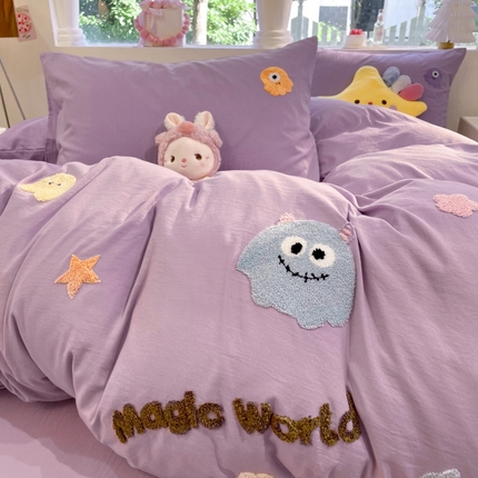 91家纺网 家纺一手货源 找家纺 （总）葡萄家 2024新款毛巾绣水洗云朵棉萌系小怪兽四件套