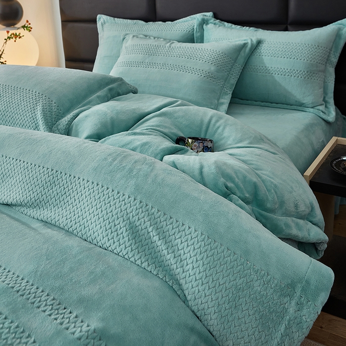 91家纺网 家纺一手货源 找家纺 绣女坊 2024新款雕花绒-大麦四件套 大麦-水绿