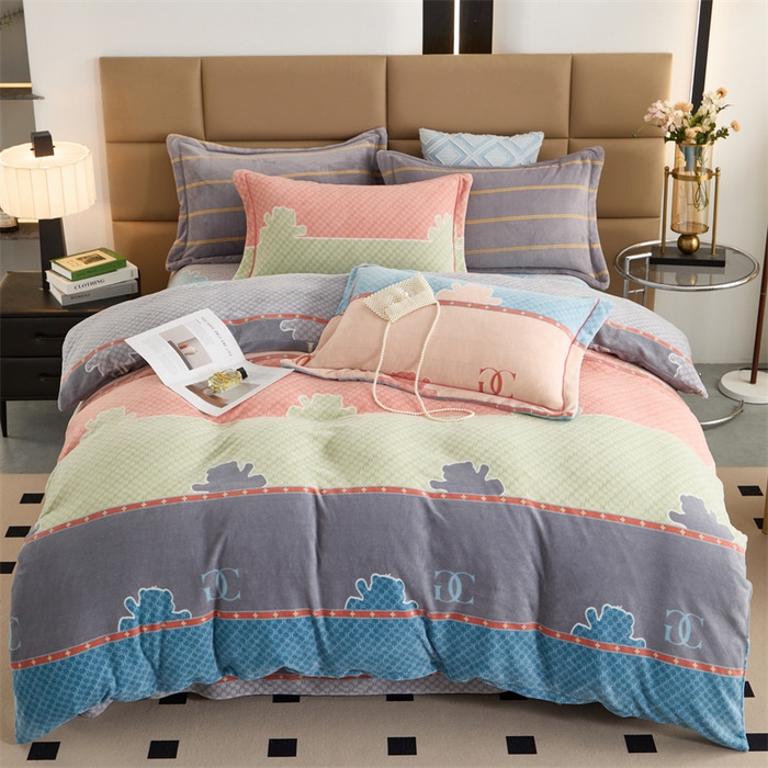 91家纺网 家纺一手货源 找家纺 优姿家纺 2025新款加厚全消光牛奶绒印花四件套 芬格兰