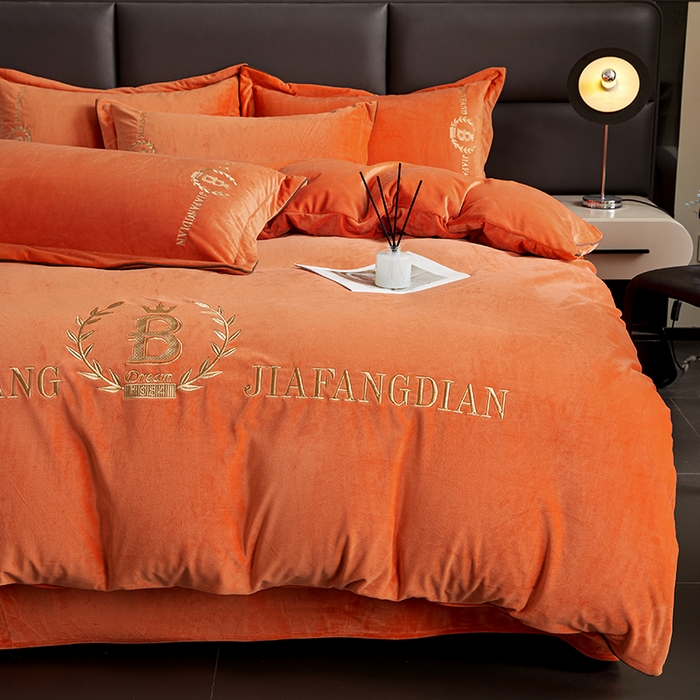 91家纺网 家纺一手货源 找家纺 绣女坊 2024新款高克重宝宝绒四件套 眷恋-橘色