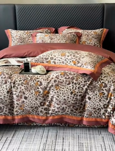 91家纺网 家纺一手货源 找家纺 东方名伶 2024新款50S全棉数码印花长绒棉四件套豹纹