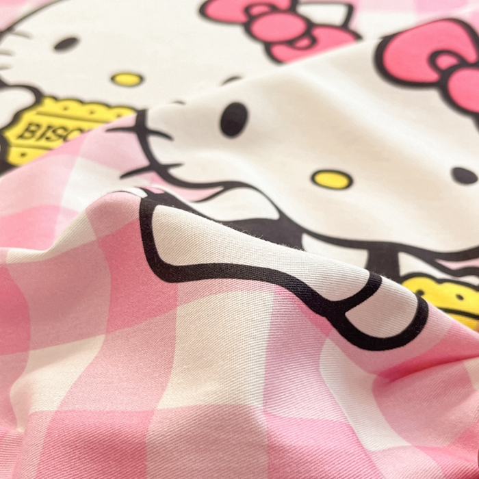 91家纺网 家纺一手货源 找家纺 博雅 2024新款三丽鸥卡通系列全棉印花床笠 粉格KT