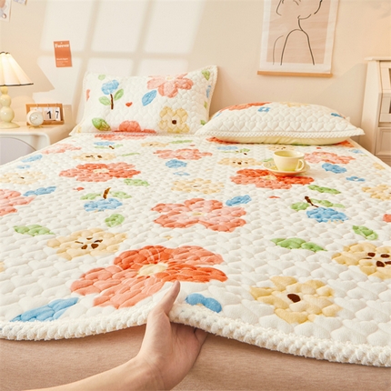 91家纺网 家纺一手货源 找家纺 (总) 兄弟坊 2025新款牛奶绒印花床护垫床笠 床垫保护套