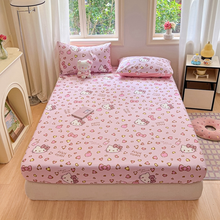 91家纺网 家纺一手货源 找家纺 博雅 2024新款三丽鸥卡通系列全棉印花床笠 心心KT