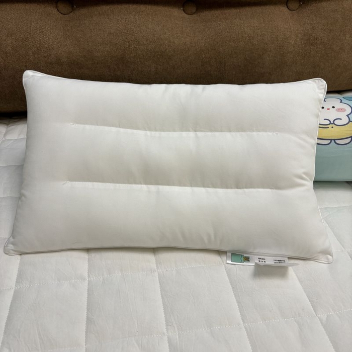 91家纺网 家纺一手货源 找家纺 2024新款A类133x72铂金全棉枕套枕头枕芯七彩童年系列 枕套+枕芯-实拍图 配套儿童枕芯