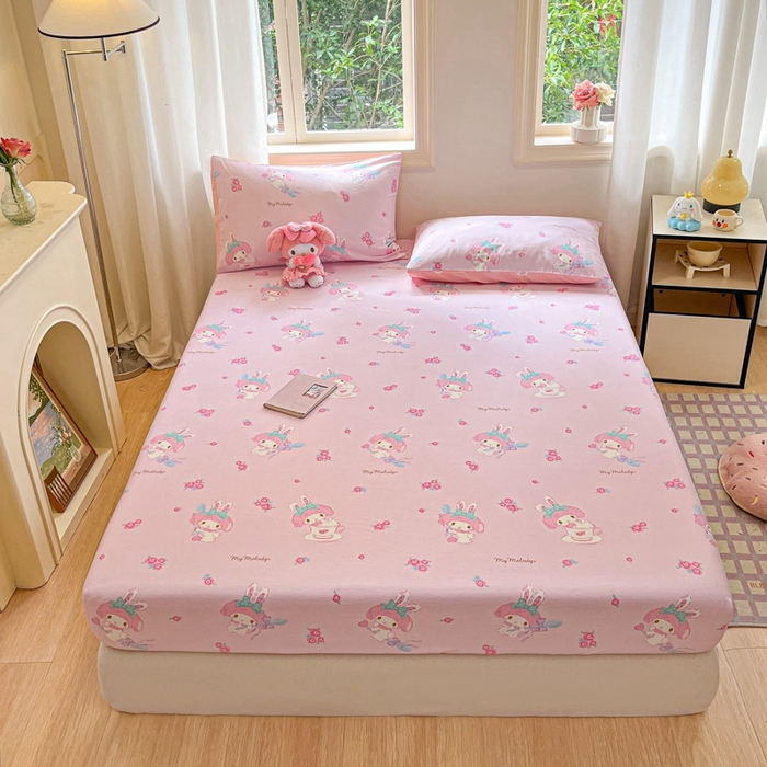 91家纺网 家纺一手货源 找家纺 博雅 2024新款三丽鸥卡通系列全棉印花床笠 花朵美乐蒂