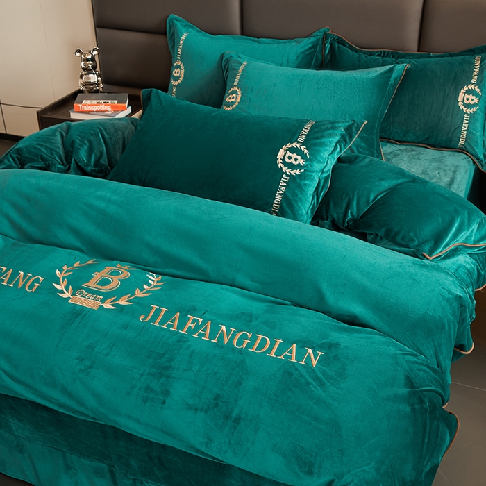 91家纺网 家纺一手货源 找家纺 绣女坊 2024新款高克重宝宝绒四件套 眷恋-绿色