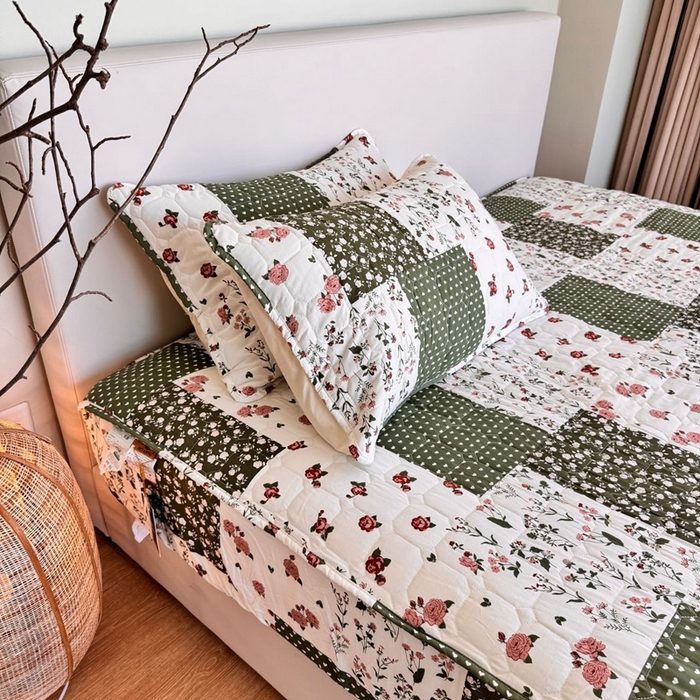 91家纺网 家纺一手货源 找家纺 兜米家居 2024新款云朵水洗纱夹棉单品床笠 拼图碎花