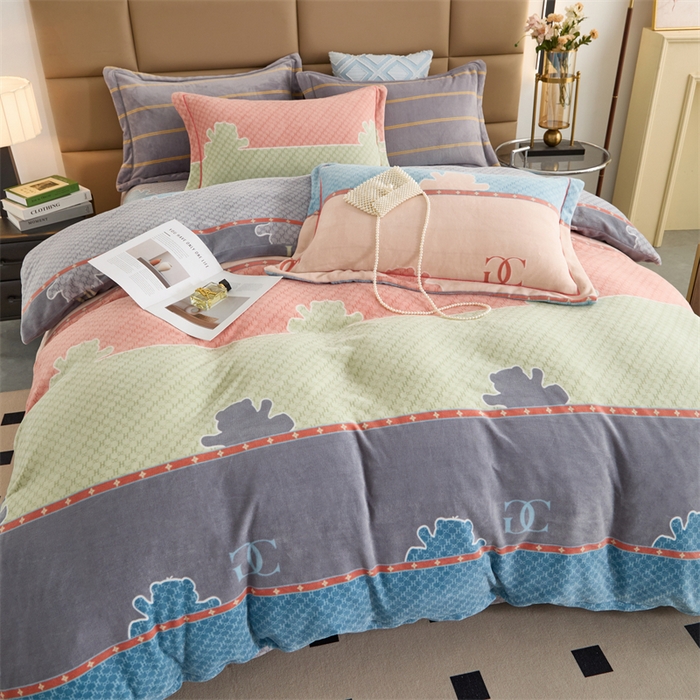 91家纺网 家纺一手货源 找家纺 优姿家纺 2025新款加厚全消光牛奶绒印花四件套 芬格兰