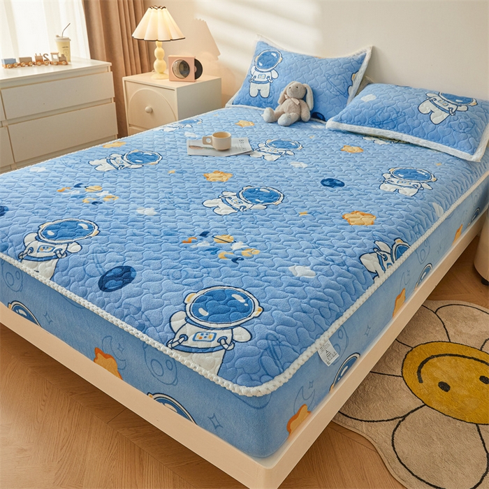 91家纺网 家纺一手货源 找家纺 兄弟坊 2024新款牛奶绒印花床护垫床笠 床垫保护套 宇航员-床笠款