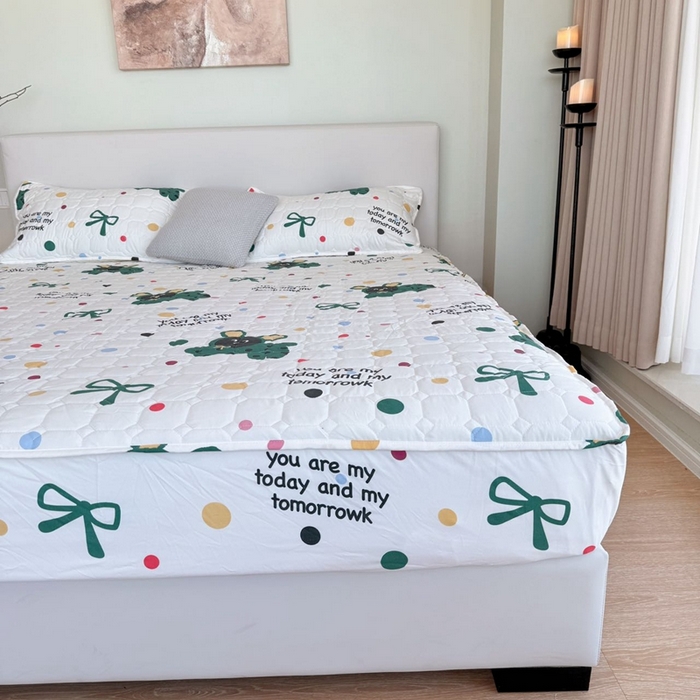 91家纺网 家纺一手货源 找家纺 兜米家居 2024新款云朵水洗纱夹棉单品床笠 多巴胺狗狗