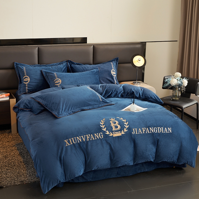 91家纺网 家纺一手货源 找家纺 绣女坊 2024新款高克重宝宝绒四件套 眷恋-蓝色