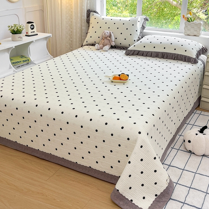 91家纺网 家纺一手货源 找家纺 暖居 2024新款韩系大包边双面纯棉床盖 经典小波点