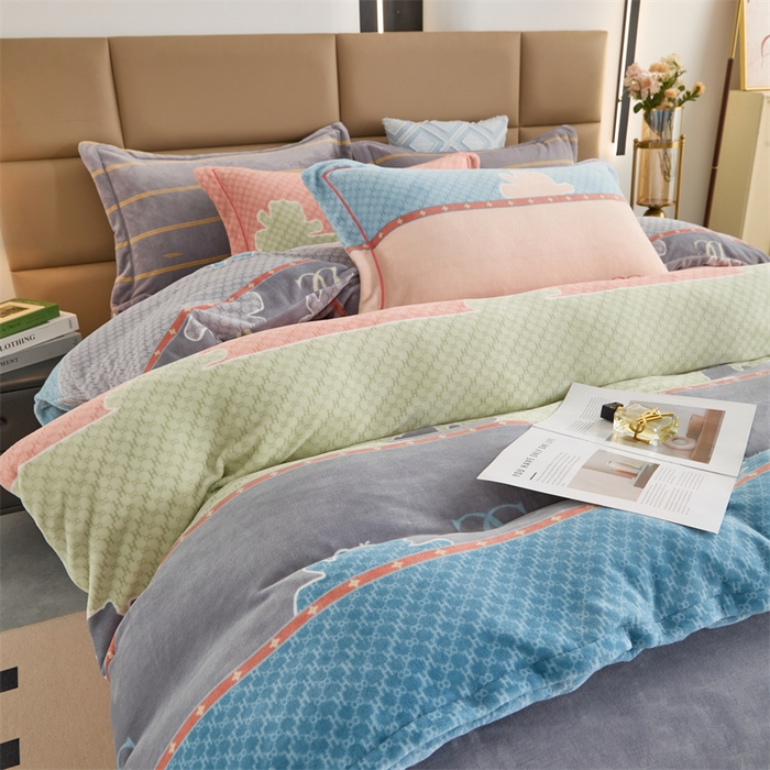 91家纺网 家纺一手货源 找家纺 优姿家纺 2025新款加厚全消光牛奶绒印花四件套 芬格兰