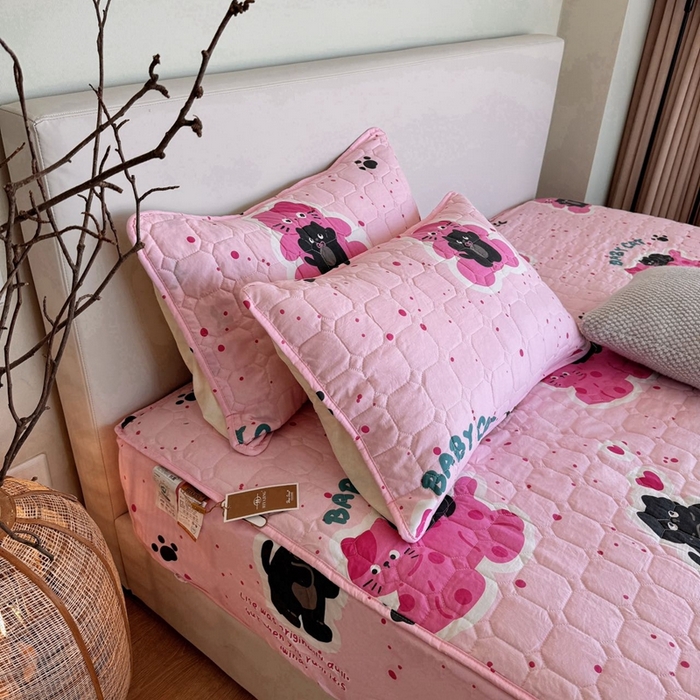 91家纺网 家纺一手货源 找家纺 兜米家居 2024新款云朵水洗纱夹棉单品床笠 小猫咪