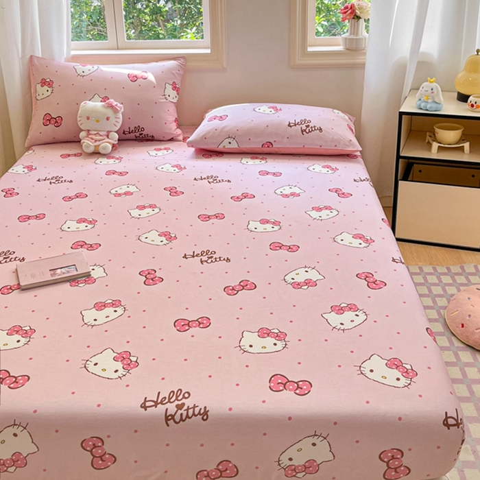 91家纺网 家纺一手货源 找家纺 博雅 2024新款三丽鸥卡通系列全棉印花床笠 粉色蝴蝶结KT