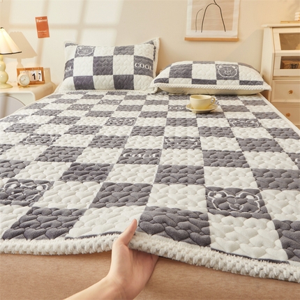 91家纺网 家纺一手货源 找家纺 (总) 兄弟坊 2025新款牛奶绒印花床护垫床笠 床垫保护套