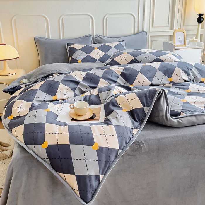 91家纺网 家纺一手货源 找家纺 2024新款全棉加牛奶绒四件套单被套系列-四件套 格韵空间