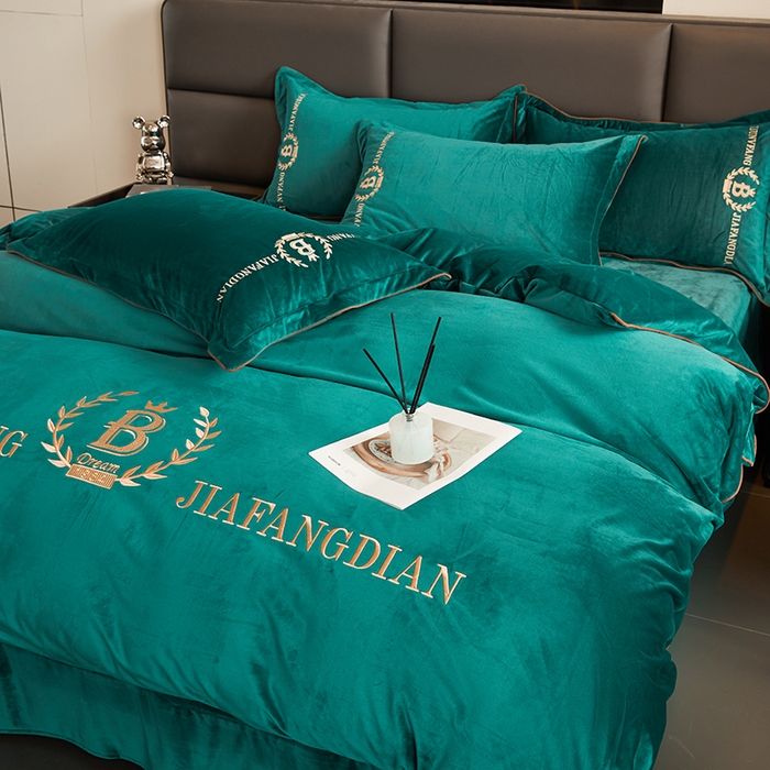 91家纺网 家纺一手货源 找家纺 绣女坊 2024新款高克重宝宝绒四件套 眷恋-绿色