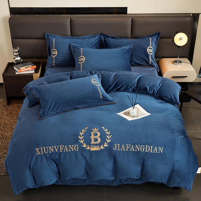 91家纺网 家纺一手货源 找家纺 绣女坊 2024新款高克重宝宝绒四件套 眷恋-蓝色
