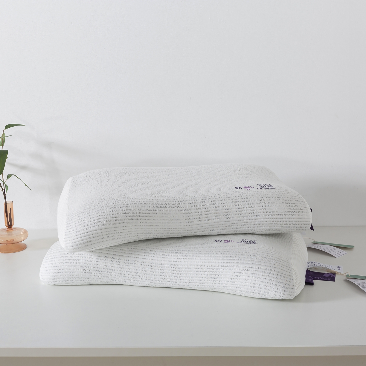 91家纺网 家纺一手货源 找家纺 境月枕芯坊 2024新款软回弹记忆棉枕芯 软回弹记忆棉枕-曲线款40*64*11cm