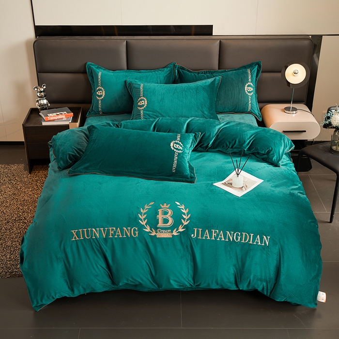 91家纺网 家纺一手货源 找家纺 绣女坊 2024新款高克重宝宝绒四件套 眷恋-绿色