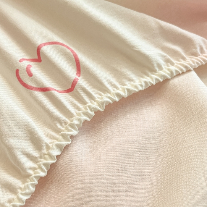 91家纺网 家纺一手货源 找家纺 博雅 2024新款三丽鸥卡通系列全棉印花床笠 彩色KT