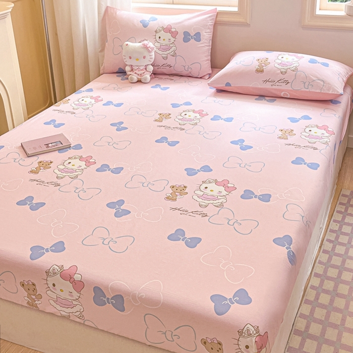91家纺网 家纺一手货源 找家纺 博雅 2024新款三丽鸥卡通系列全棉印花床笠 玩偶KT