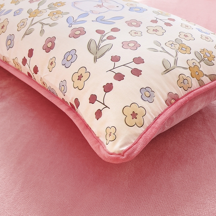 91家纺网 家纺一手货源 找家纺 2024新款全棉加牛奶绒四件套单被套系列-四件套 花语小兔