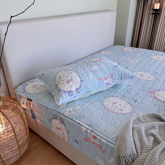 91家纺网 家纺一手货源 找家纺 兜米家居 2024新款云朵水洗纱夹棉单品床笠 蓝桂狗