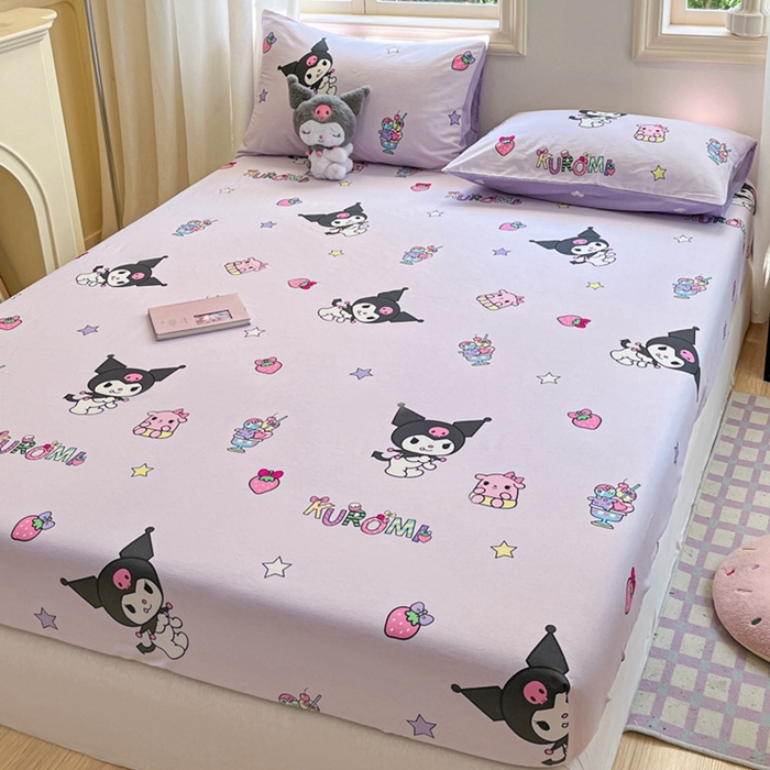 91家纺网 家纺一手货源 找家纺 博雅 2024新款三丽鸥卡通系列全棉印花床笠 草莓库洛米