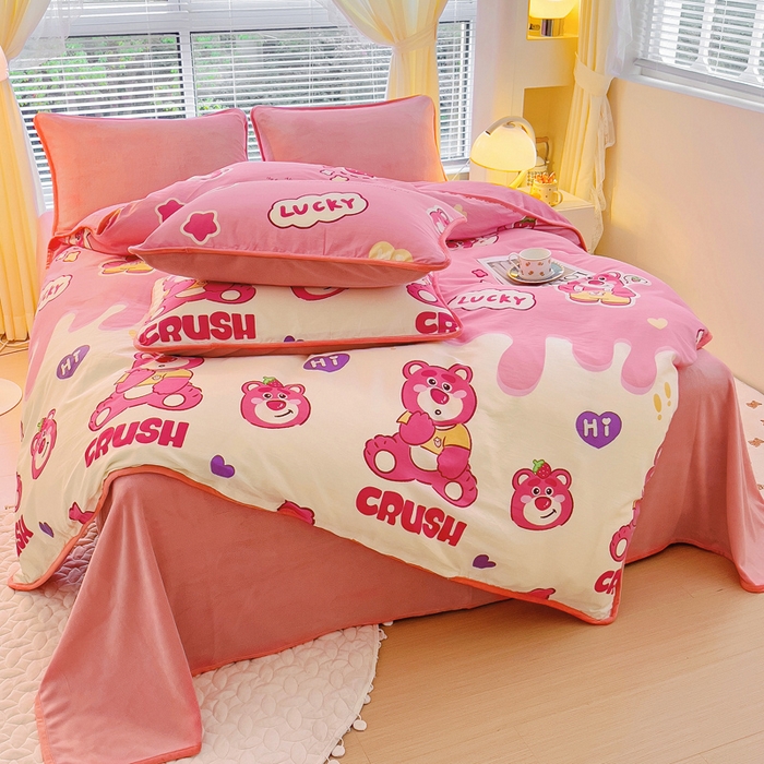 91家纺网 家纺一手货源 找家纺 2024新款全棉加牛奶绒四件套单被套系列-四件套 草莓甜心