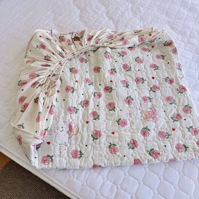 91家纺网 家纺一手货源 找家纺 兜米家居 2024新款云朵水洗纱夹棉单品床笠 郁金香