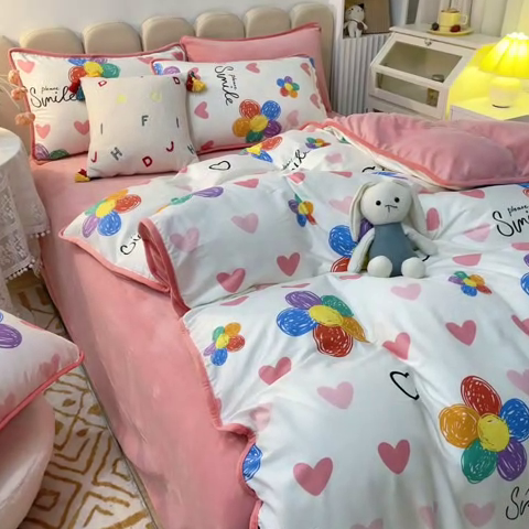 91家纺网 家纺一手货源 找家纺 2024新款全棉加牛奶绒四件套单被套系列-四件套 手绘浪漫
