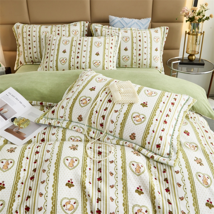 91家纺网 家纺一手货源 找家纺 优姿家纺 2025新款加厚全消光牛奶绒印花四件套 田园印象