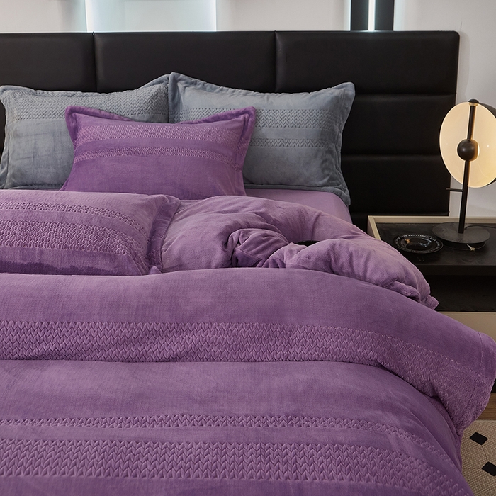 91家纺网 家纺一手货源 找家纺 绣女坊 2024新款雕花绒-大麦四件套 大麦-紫色