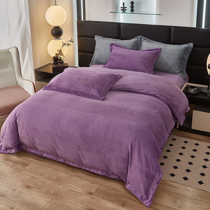 91家纺网 家纺一手货源 找家纺 绣女坊 2024新款雕花绒-大麦四件套 大麦-紫色