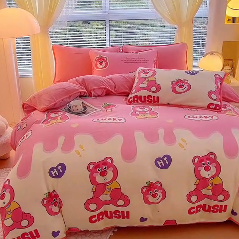 91家纺网 家纺一手货源 找家纺 2024新款全棉加牛奶绒四件套单被套系列-四件套 草莓甜心