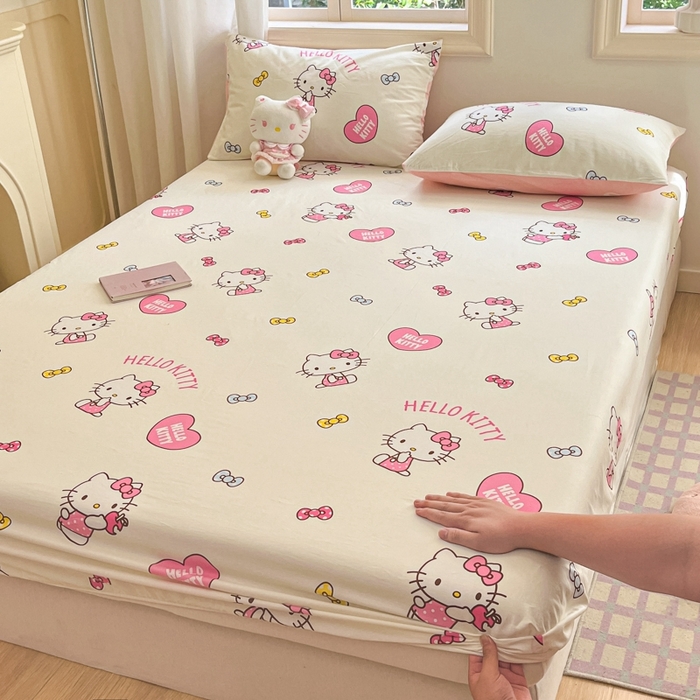 91家纺网 家纺一手货源 找家纺 博雅 2024新款三丽鸥卡通系列全棉印花床笠 蝴蝶结KT