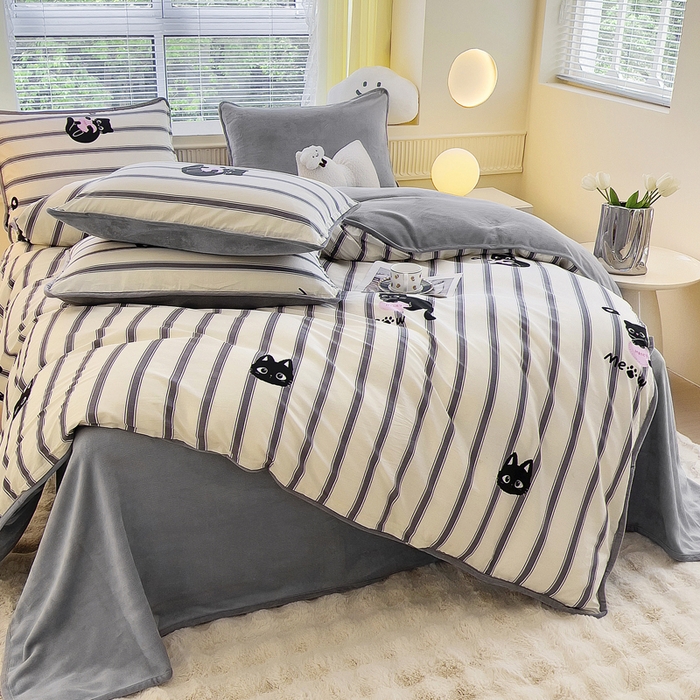 91家纺网 家纺一手货源 找家纺 2024新款全棉加牛奶绒四件套单被套系列-四件套 俏皮猫