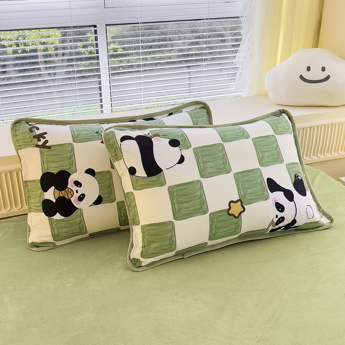 91家纺网 家纺一手货源 找家纺 2024新款全棉加牛奶绒四件套单被套系列-四件套 緑格熊猫