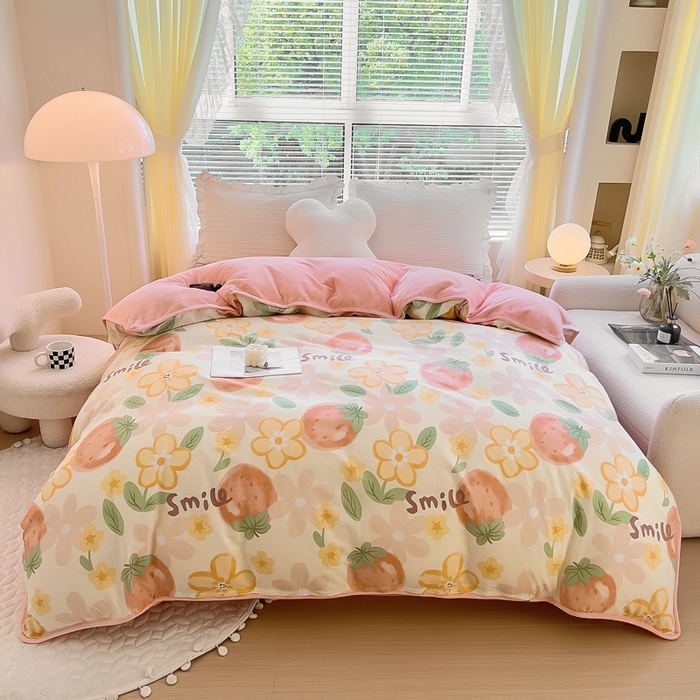 91家纺网 家纺一手货源 找家纺 2024新款全棉加牛奶绒四件套单被套系列-单被套 笑脸草莓