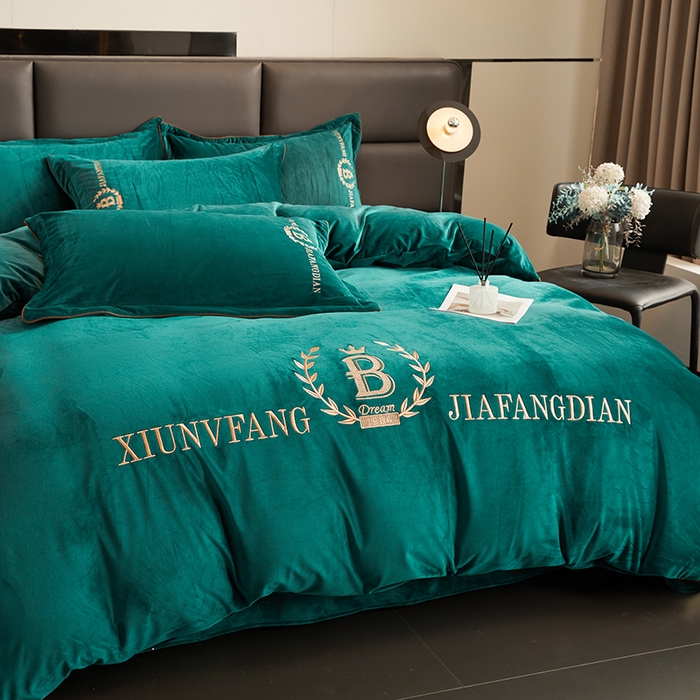 91家纺网 家纺一手货源 找家纺 绣女坊 2024新款高克重宝宝绒四件套 眷恋-绿色