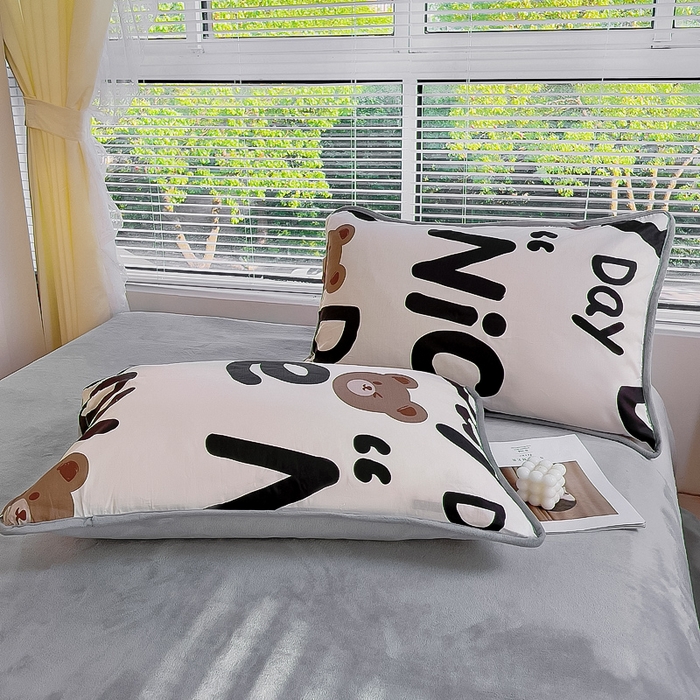 91家纺网 家纺一手货源 找家纺 2024新款全棉加牛奶绒四件套单被套系列-四件套 字母熊