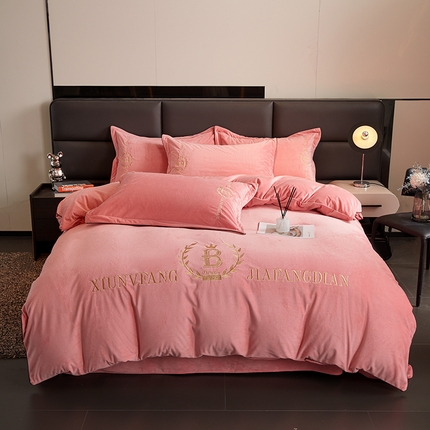 91家纺网 家纺一手货源 找家纺 绣女坊 2024新款高克重宝宝绒四件套 眷恋-粉色