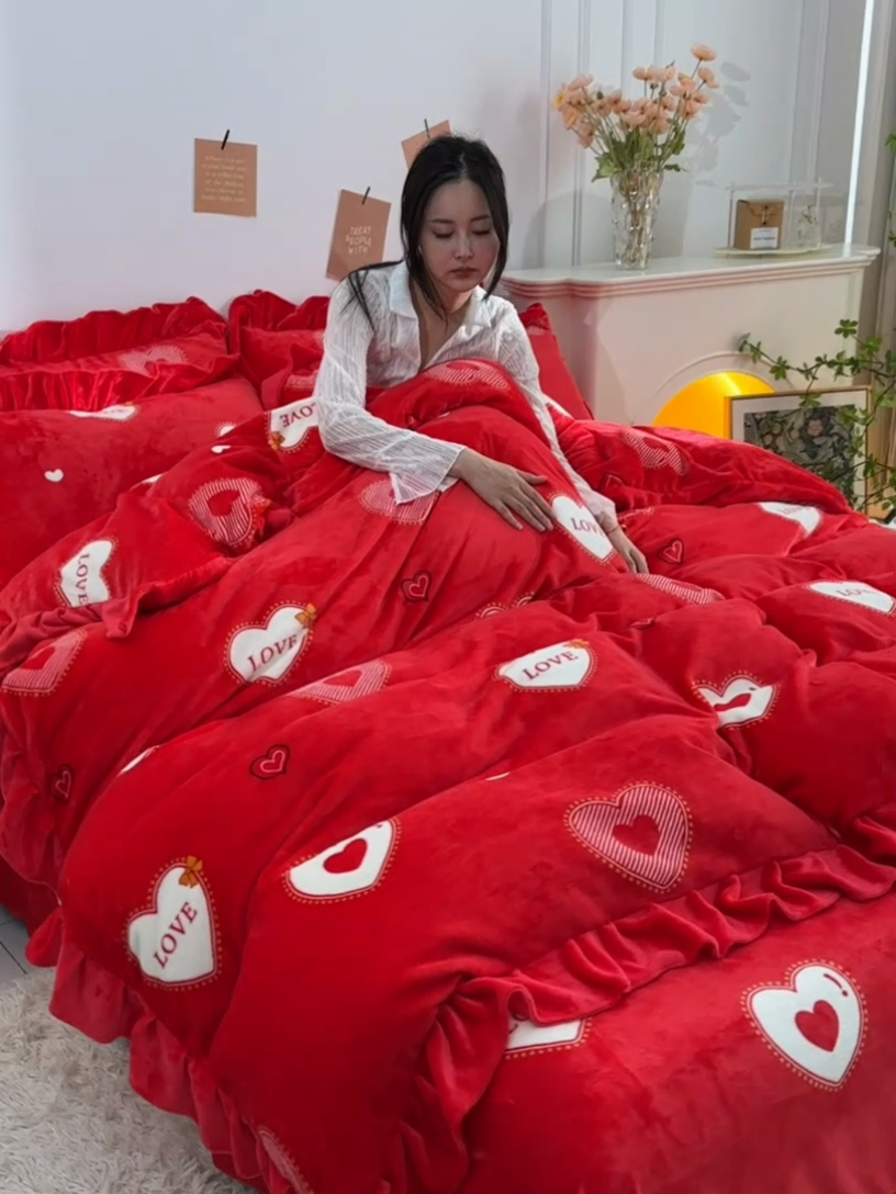 91家纺网 家纺一手货源 找家纺 妮恒美 2024新款韩版牛奶绒四件套 星语心愿-大红