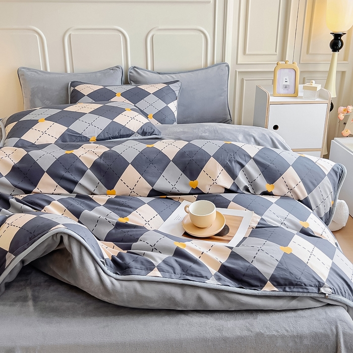 91家纺网 家纺一手货源 找家纺 2024新款全棉加牛奶绒四件套单被套系列-四件套 格韵空间