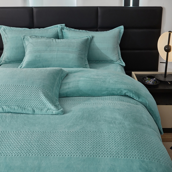 91家纺网 家纺一手货源 找家纺 绣女坊 2024新款雕花绒-大麦四件套 大麦-水绿