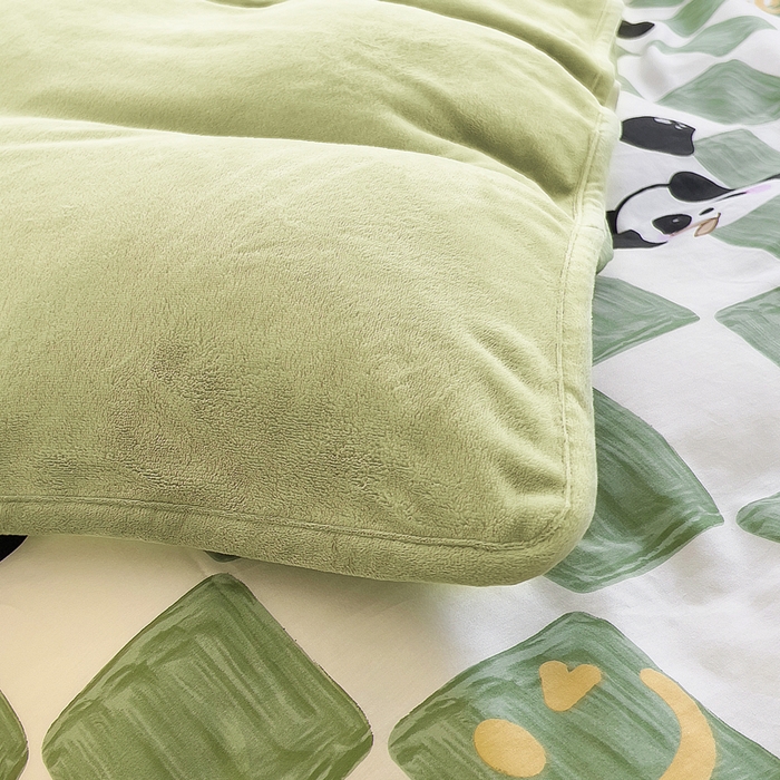 91家纺网 家纺一手货源 找家纺 2024新款全棉加牛奶绒四件套单被套系列-单被套 緑格熊猫